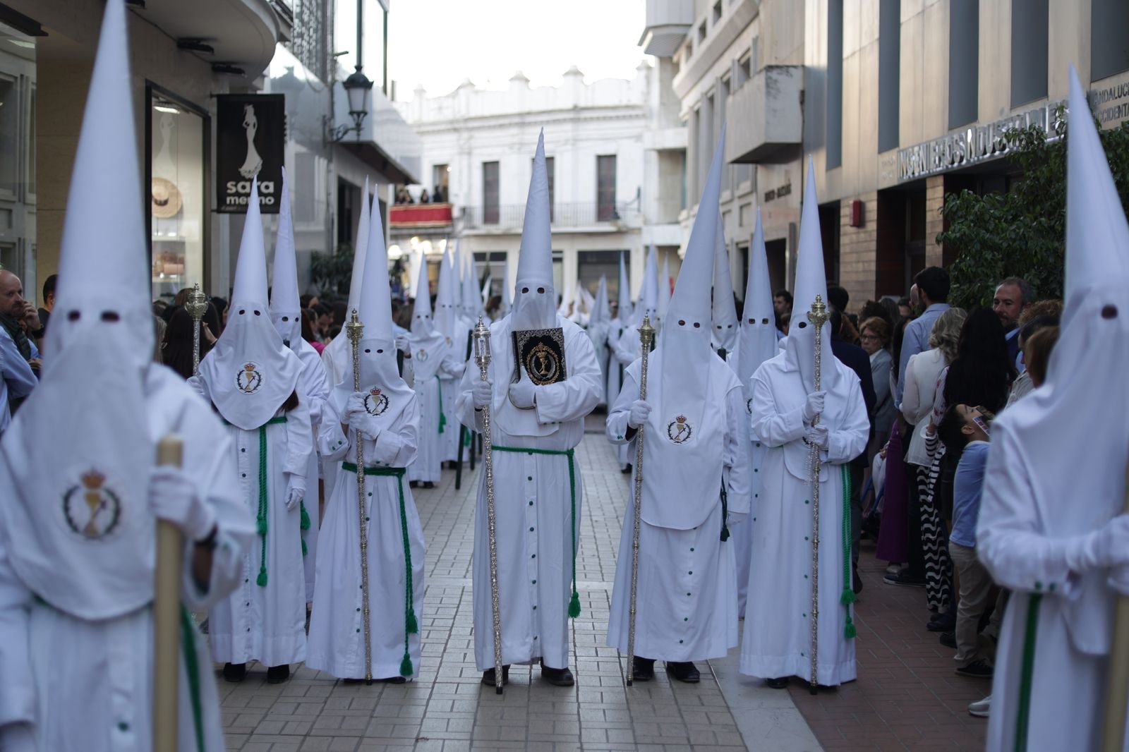 La hermandad de la Oración en el Huerto de la Semana Santa de Huelva 2023, en imágenes.