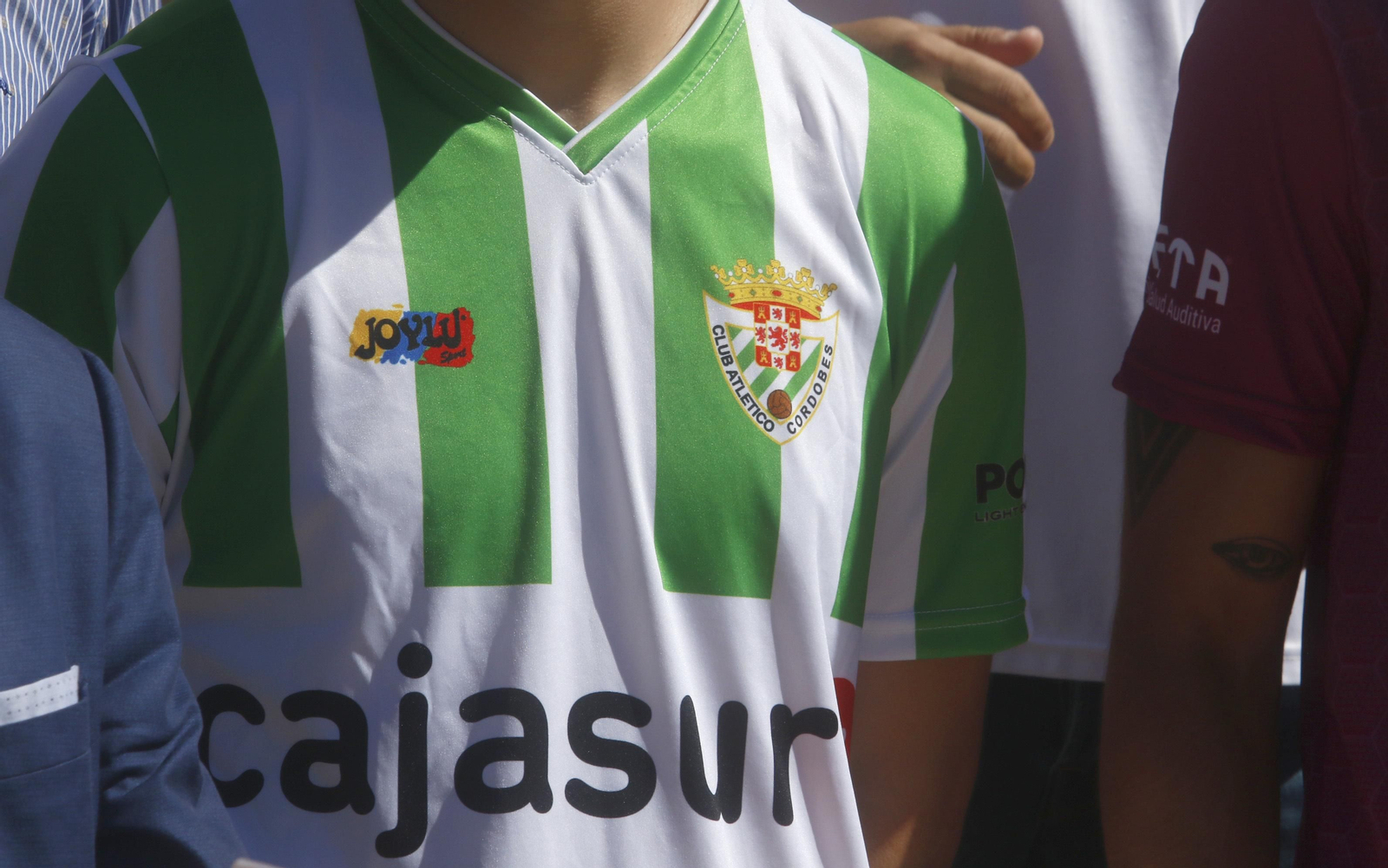 La presentación de las camisetas del Atlético Cordobés, en imágenes