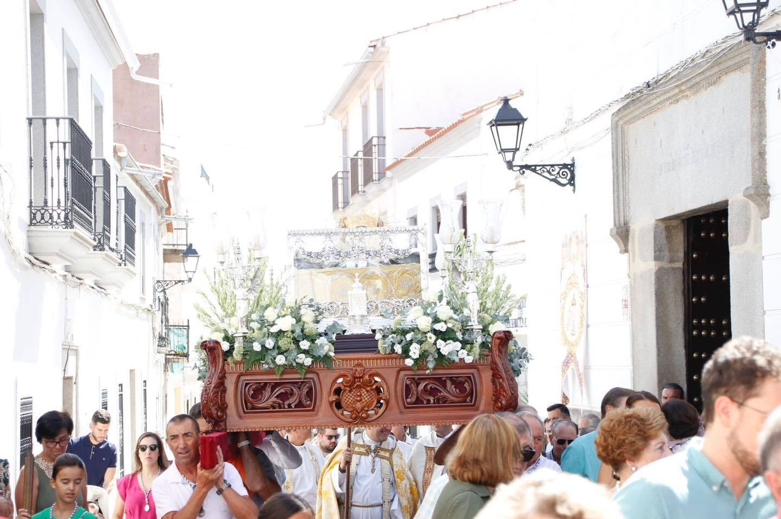 La procesión de la Virgen del Tránsito en Hinojosa del Duque, en fotografías