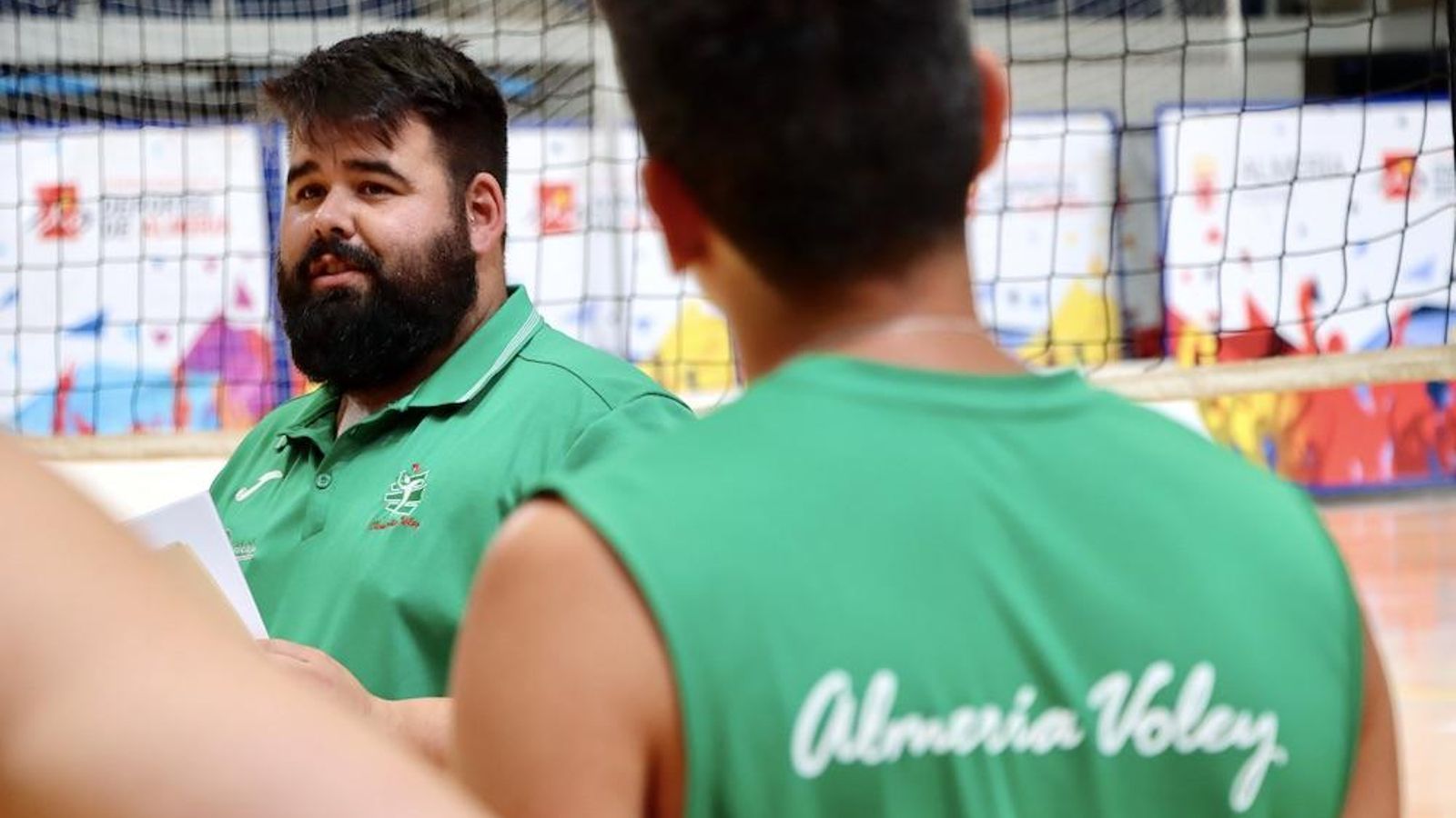 El técnico almeriense durante una sesión de entrenamiento del conjunto ahorrador.
