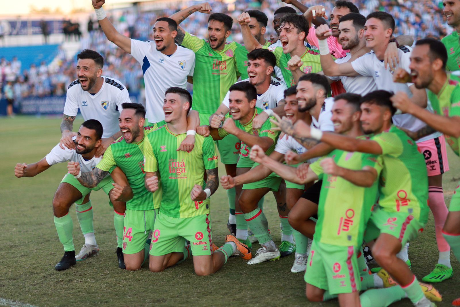 Así celebró el Málaga CF el triunfo en Linares