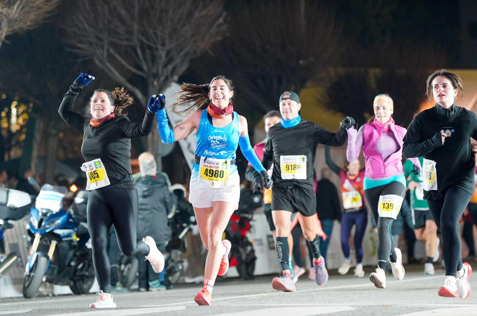 En imágenes: búscate en tu llegada a meta de la Carrera de San Antón 2026 (17)