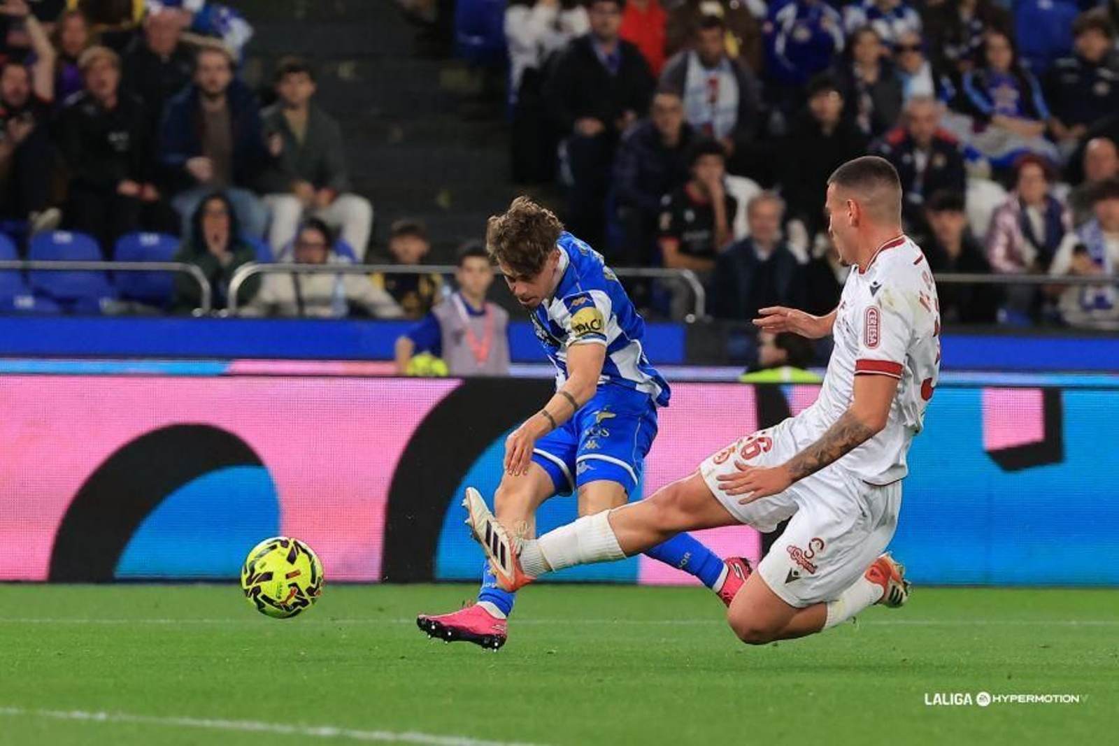 La Cultural Leonesa, próximo rival del Málaga CF, goleada por el Deportivo