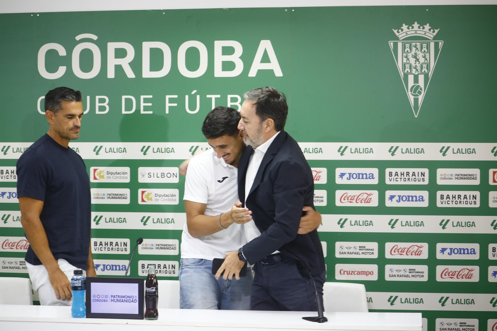 Las mejores fotos de la presentación de Ignasi Vilarrasa como nuevo jugador del Córdoba CF