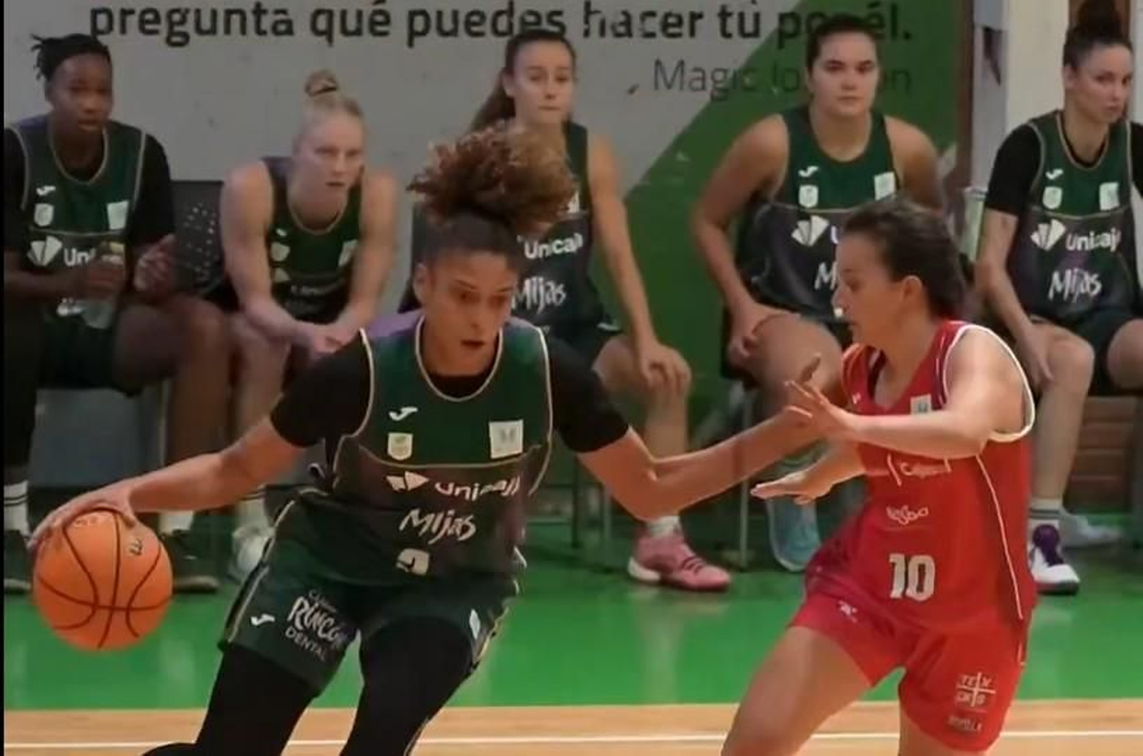 Una captura de pantalla del Unicaja Mijas-Cajasol Baloncesto Sevilla Femenino.