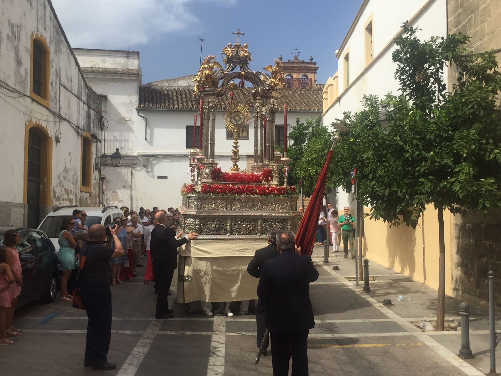 Procesión de Minerva por la feligresía de San Miguel.