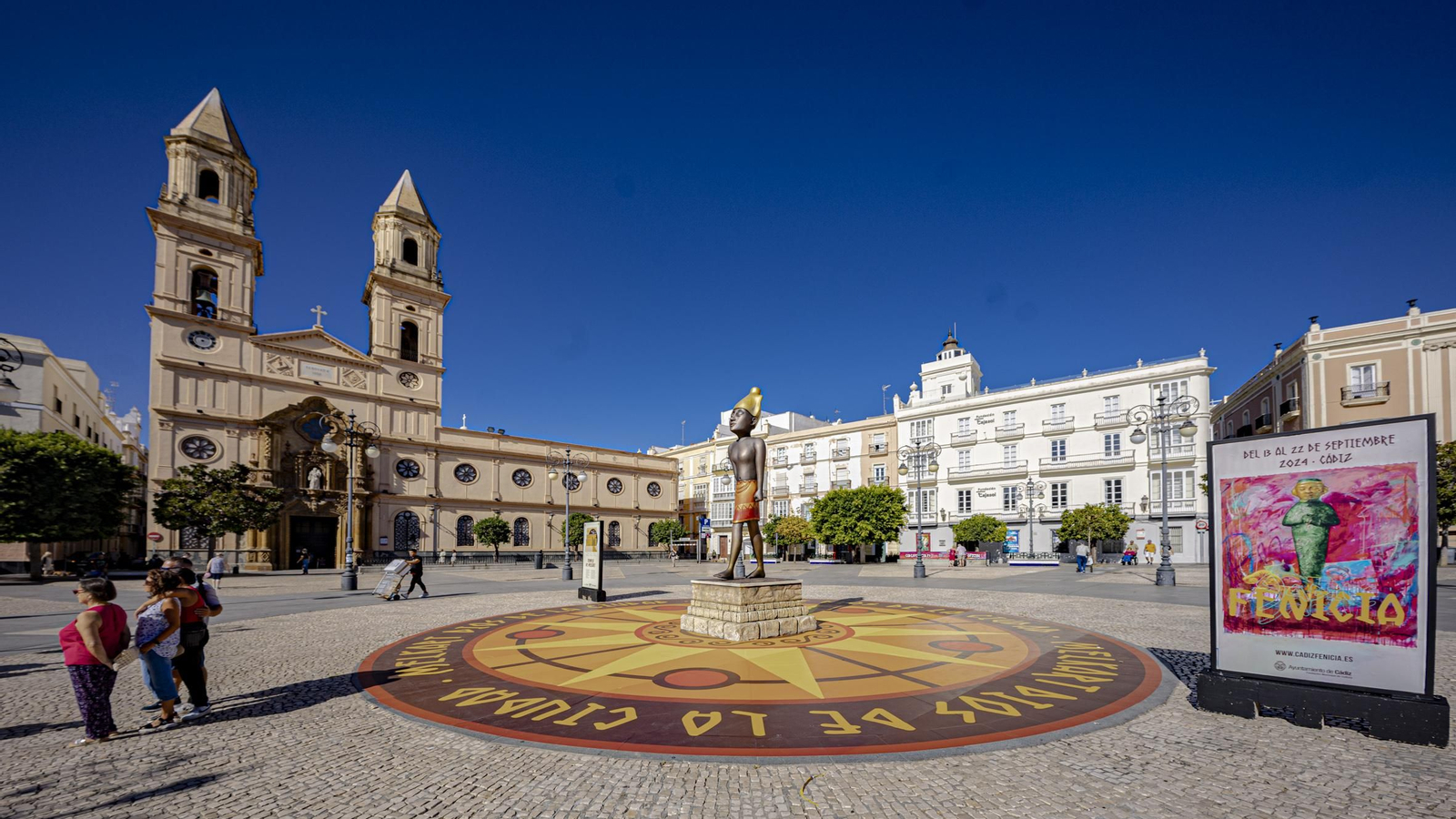 Esculturas fenicias efímeras en Cádiz