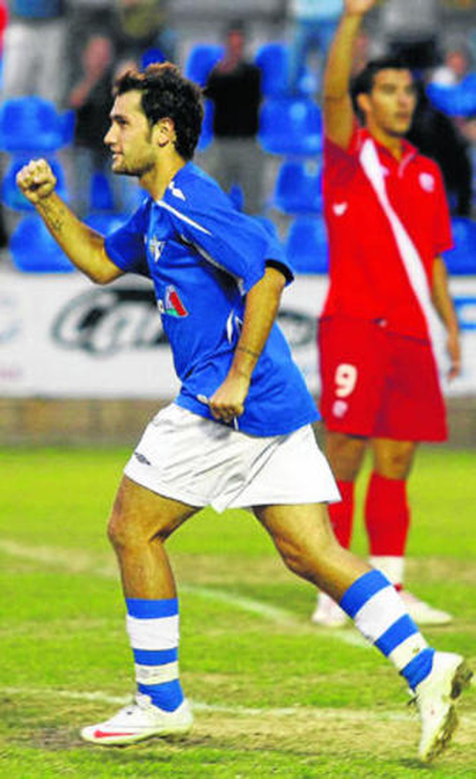 Oskitz, durante un lance del encuentro ante el Sevilla Atlético.