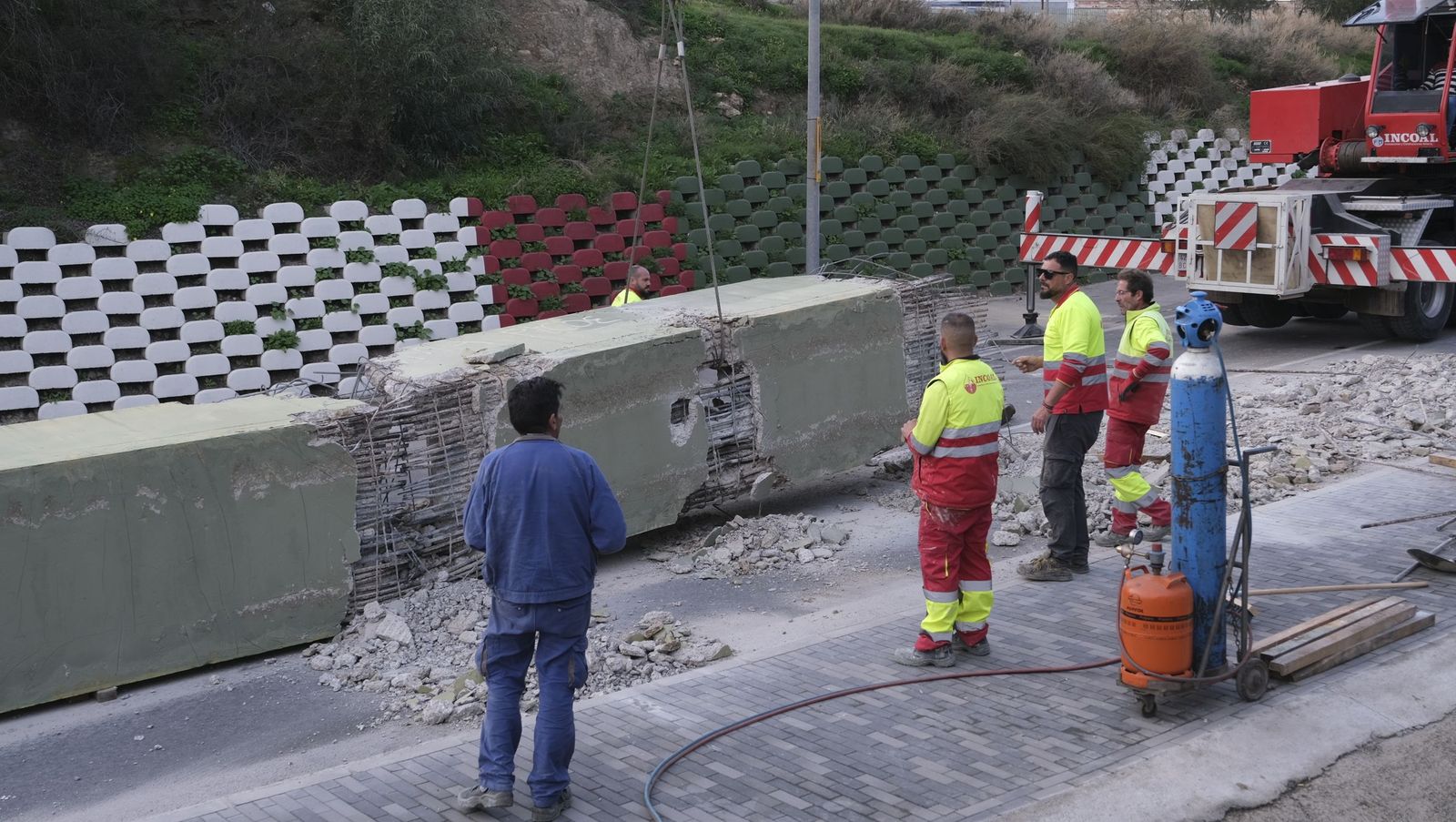 El acueducto de Huércal de Almería ya es historia, en fotos