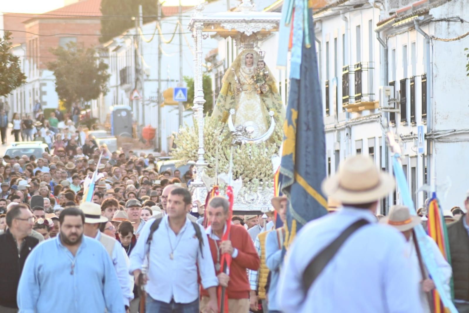 Traslado de la Virgen de Luna desde Villanueva de Córdoba al Santuario de la Jara