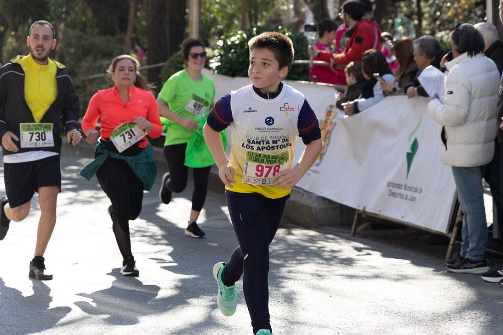 Deporte y solidaridad se unen en la IV Carrera Popular IES San Juan Bosco, en imágenes