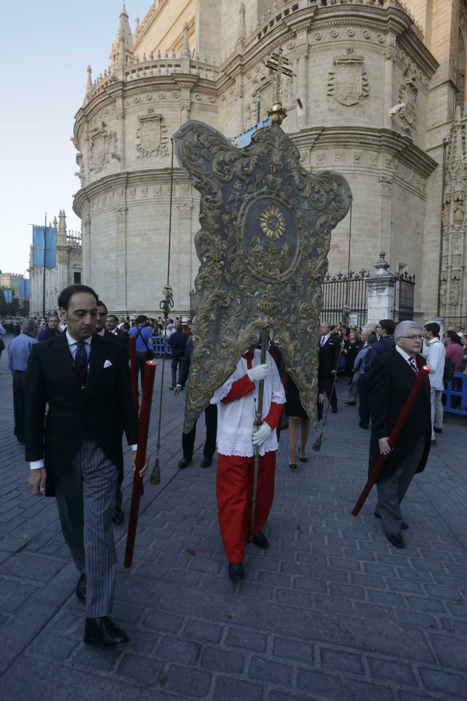 Las mejores imágenes de la procesión de la Virgen de los Reyes 2019
