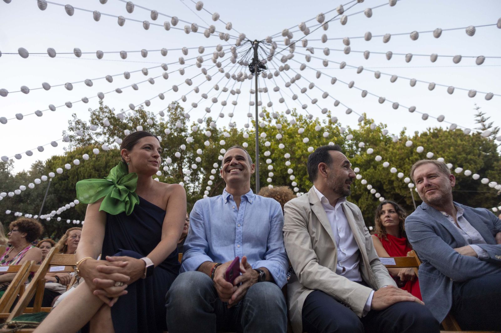 Búscate en las imágenes de la inauguración de la Feria del Carmen y de la Sal de San Fernando