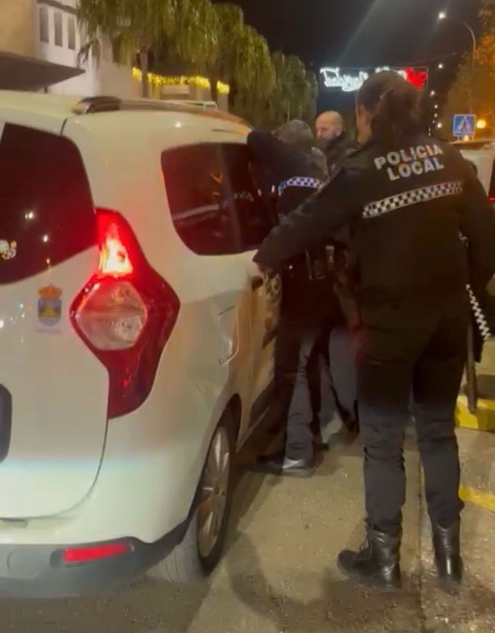 Detenido cuando pretendía atacar con dos escopetas a la Policía Local en Benalmádena
