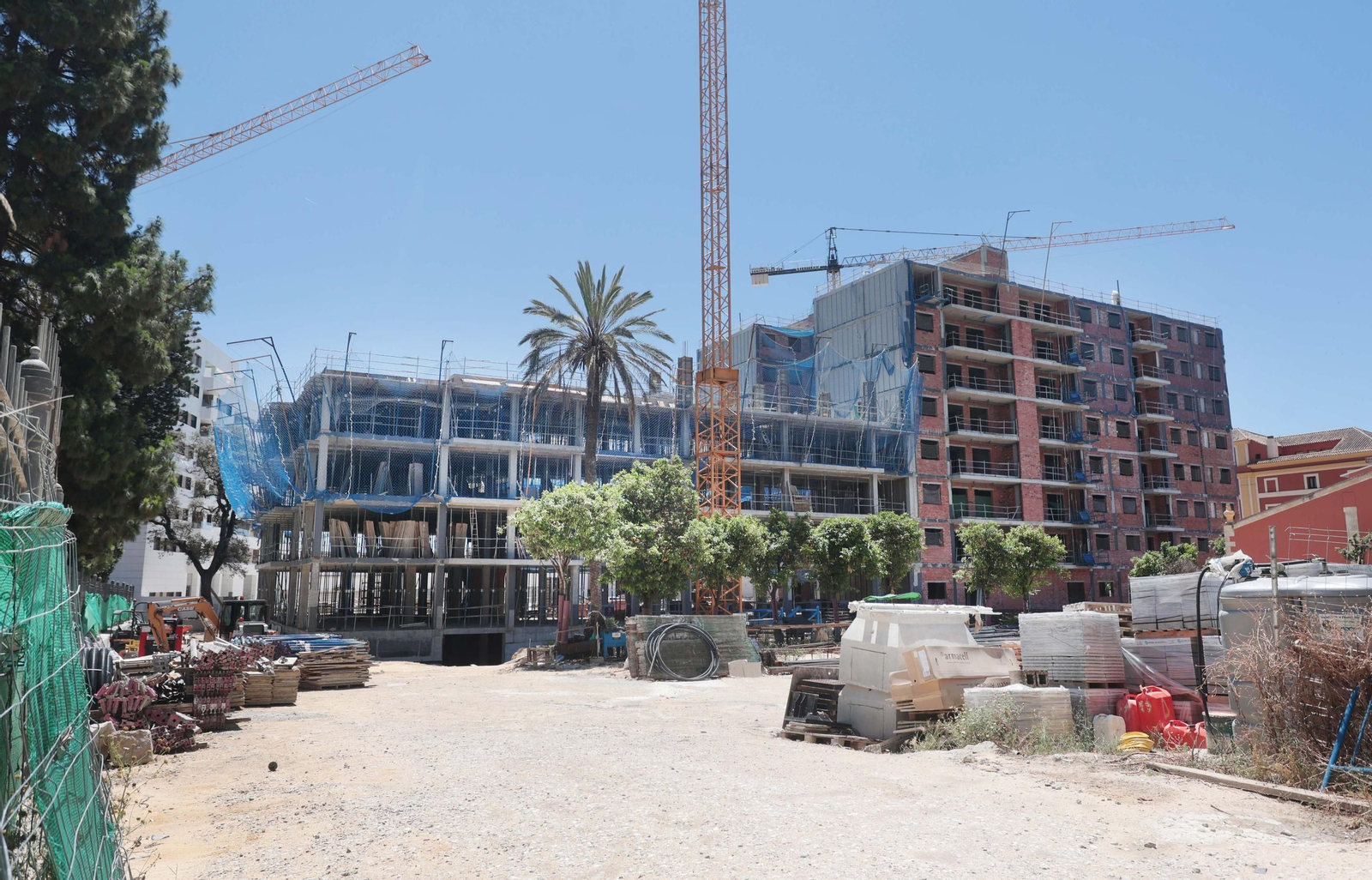 Una promoción de viviendas en construcción en el centro de la ciudad.