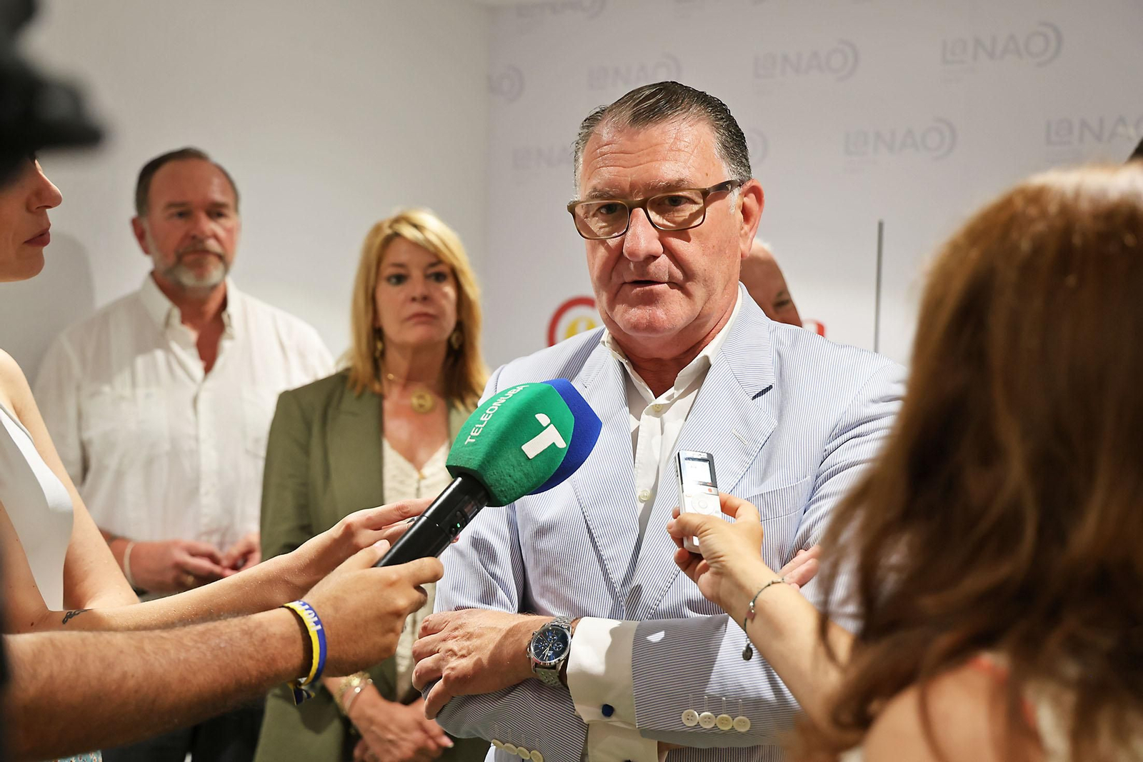 Imágenes de los encuentros del Club Cámara con Jesús Aguirre, presidente del Parlamento andaluz como protagonista
