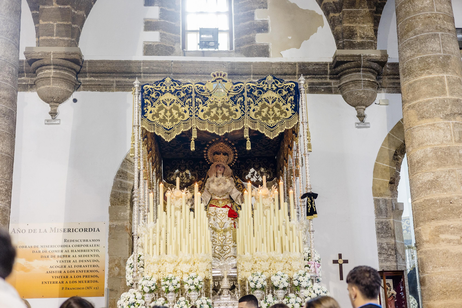 Las imágenes de la cofradía de Las Aguas este Miércoles Santo en la Semana Santa de Cádiz de 2024