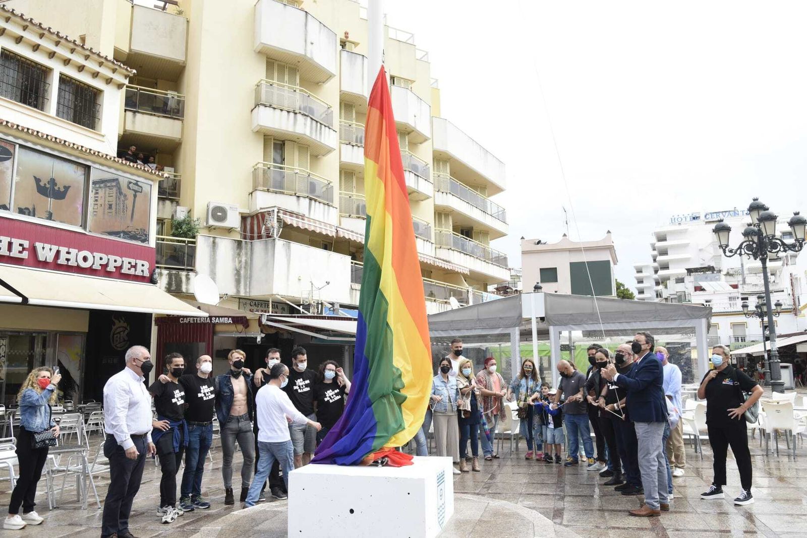 Imagen de la bandera instalada en Torremolinos