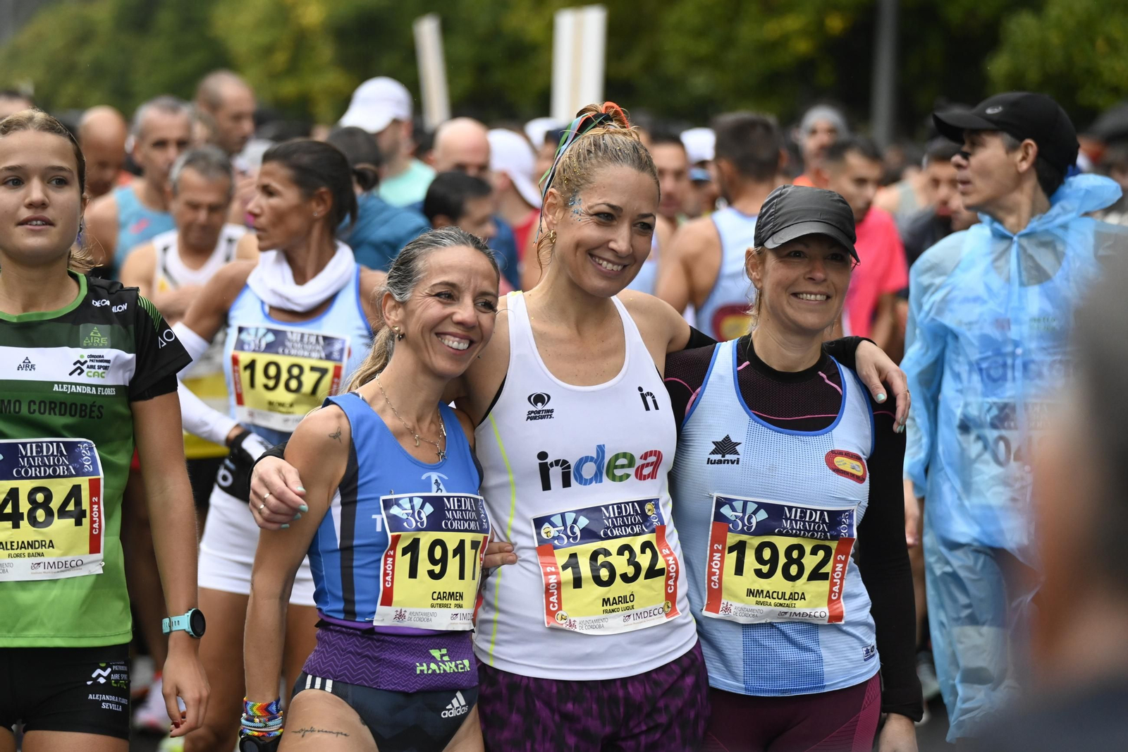 Las mejores fotos de la espectacular salida de la Media Maratón de Córdoba 2025