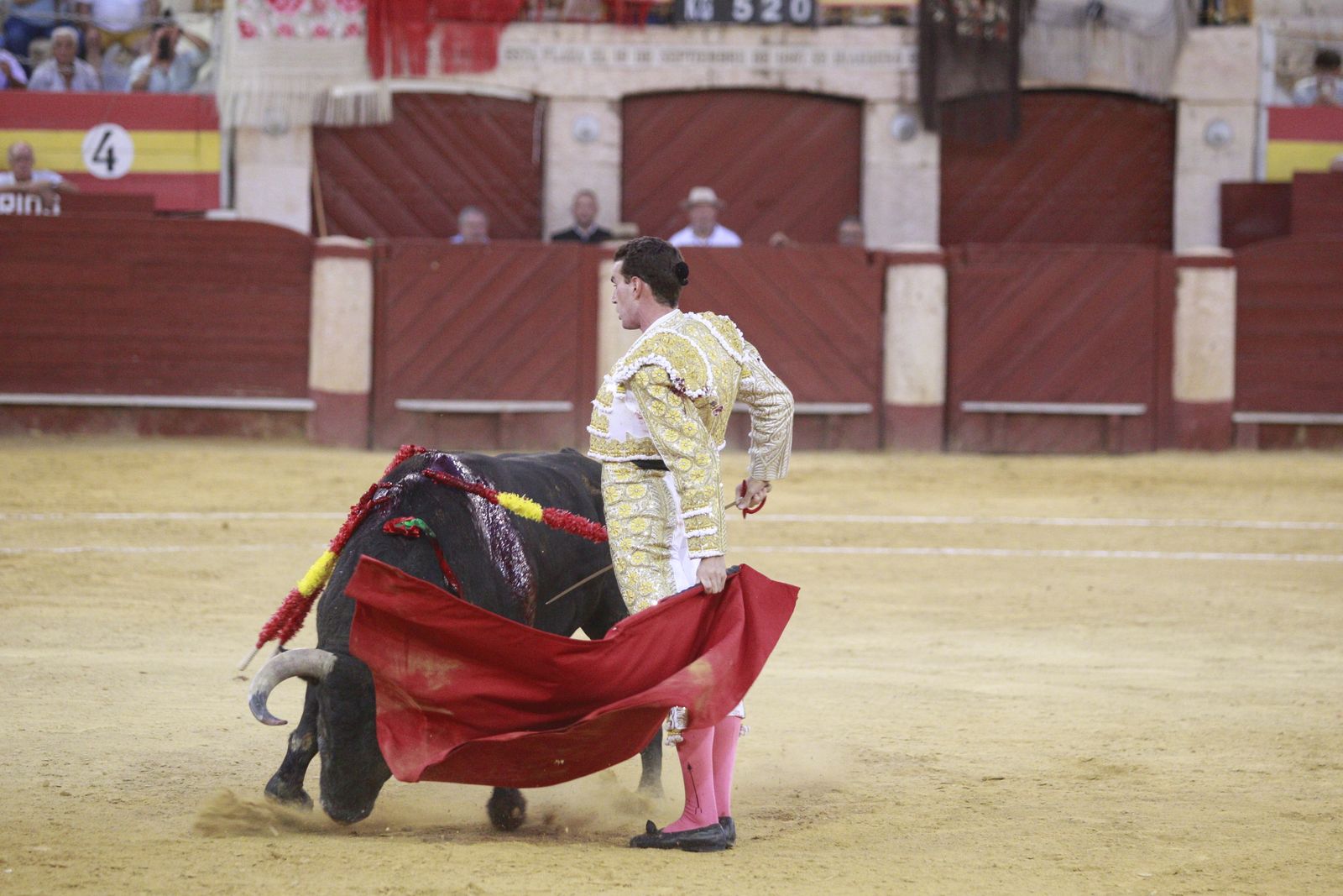 Imágenes de la corrida de toros del jueves en la Feria de Almería 2024
