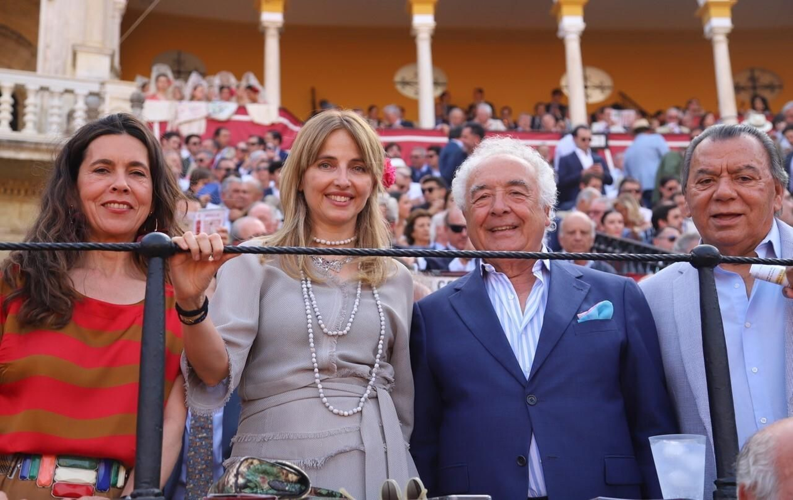 Carolina Roig (hija del empresario Juan Roig), Cristina López y Los del Río