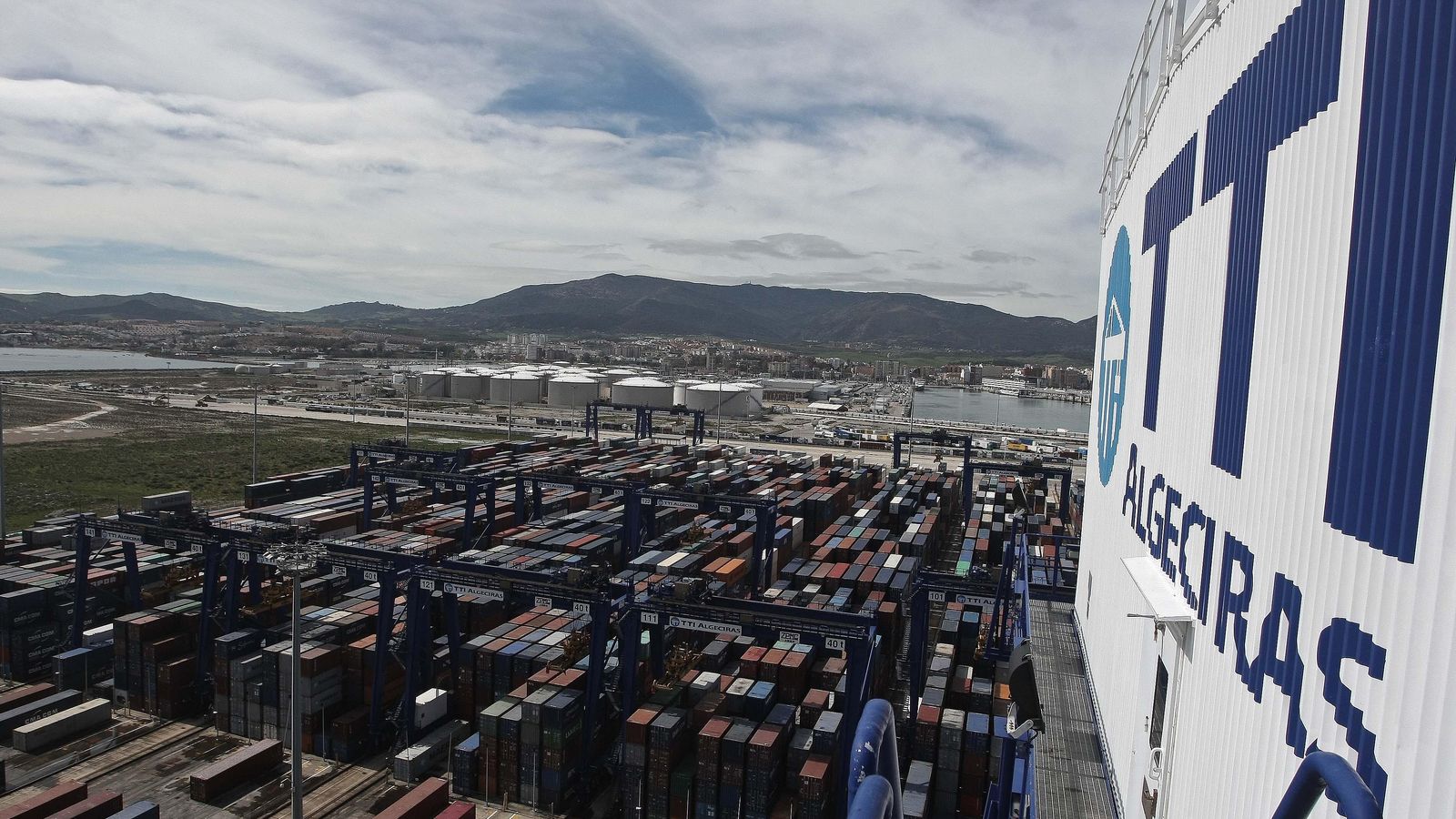 El patio de contenedores de TTI Algeciras. El patio de contenedores de TTI Algeciras.