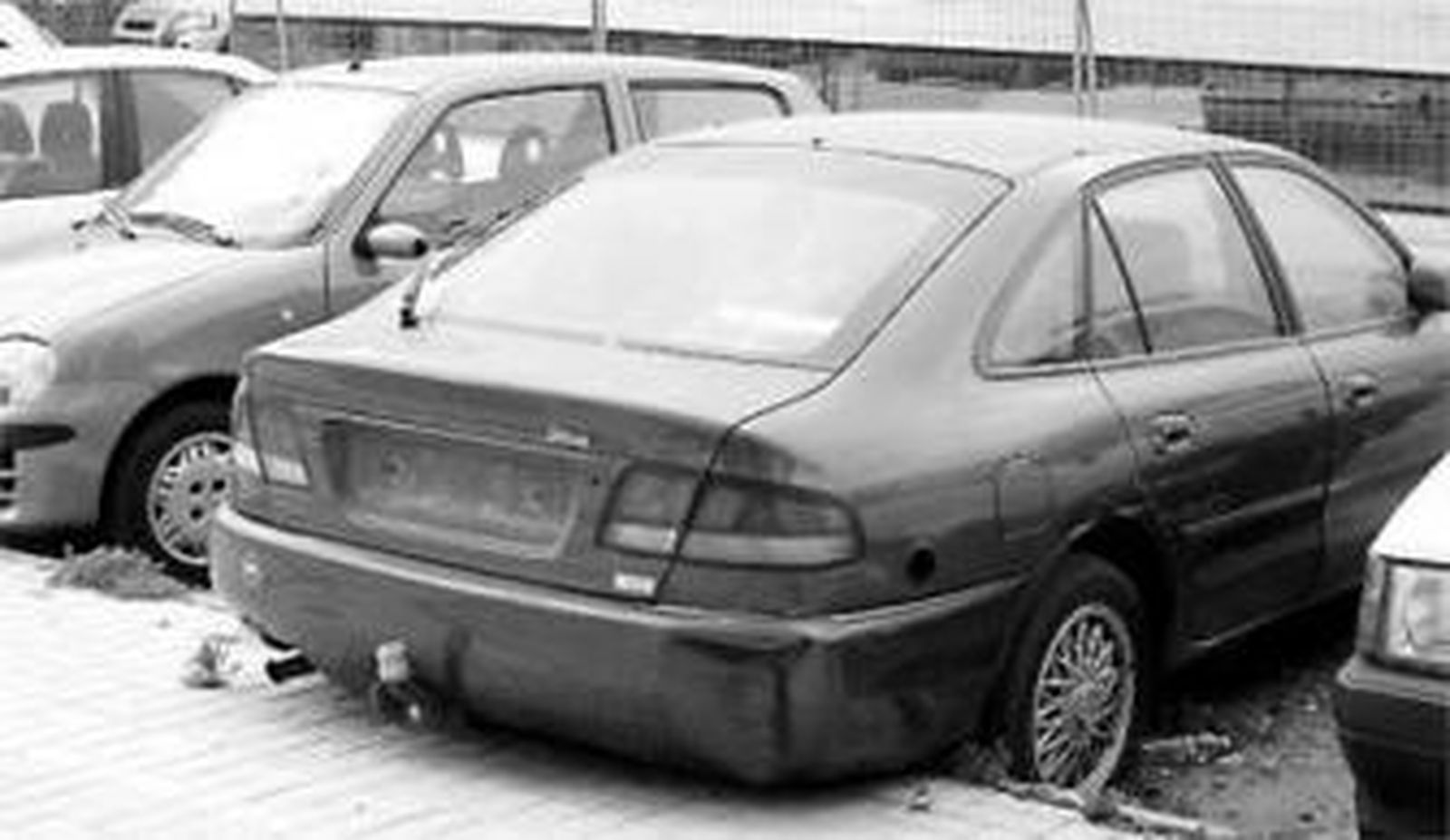 Automóvil sin propietario en la calle Zúñiga.