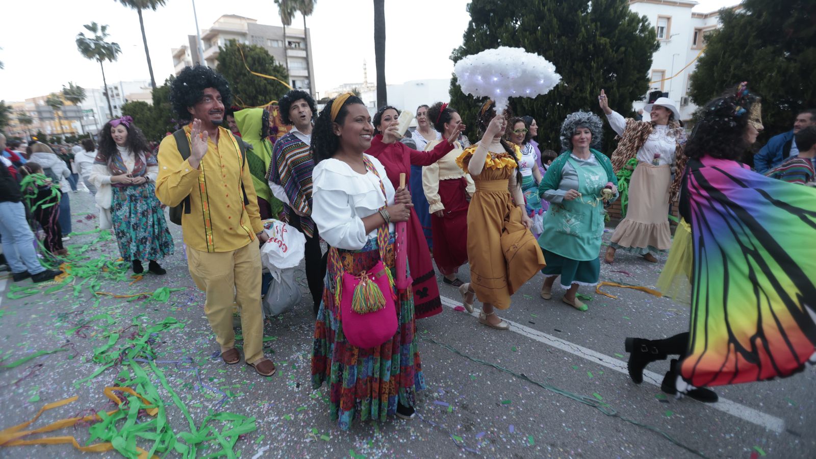 Búscate en las fotos de la cabalgata del Carnaval de Algeciras