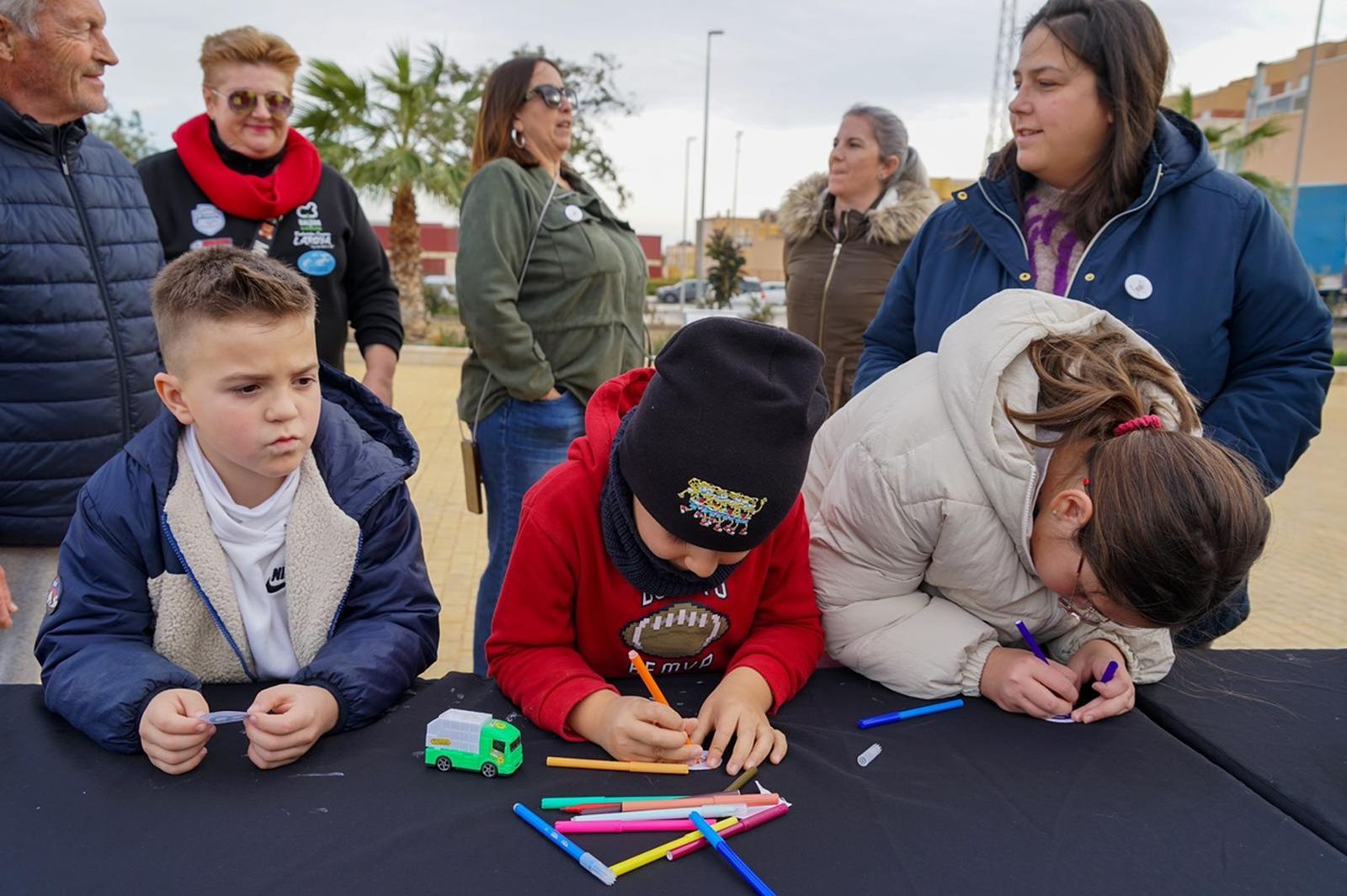 Vícar celebra el Día de la Paz inaugurando un nuevo parque para las familias del municipio