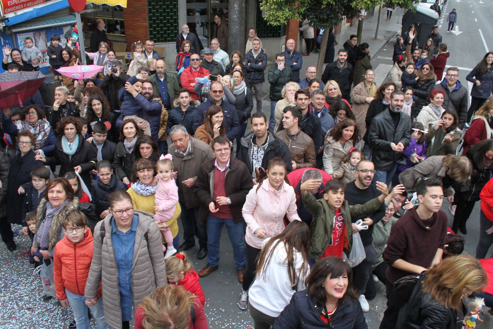 Cabalgata de los Reyes Magos 2018: Melchor, Gaspar y Baltazar adelantan su salida para llenar de ilusión las calles de Huelva