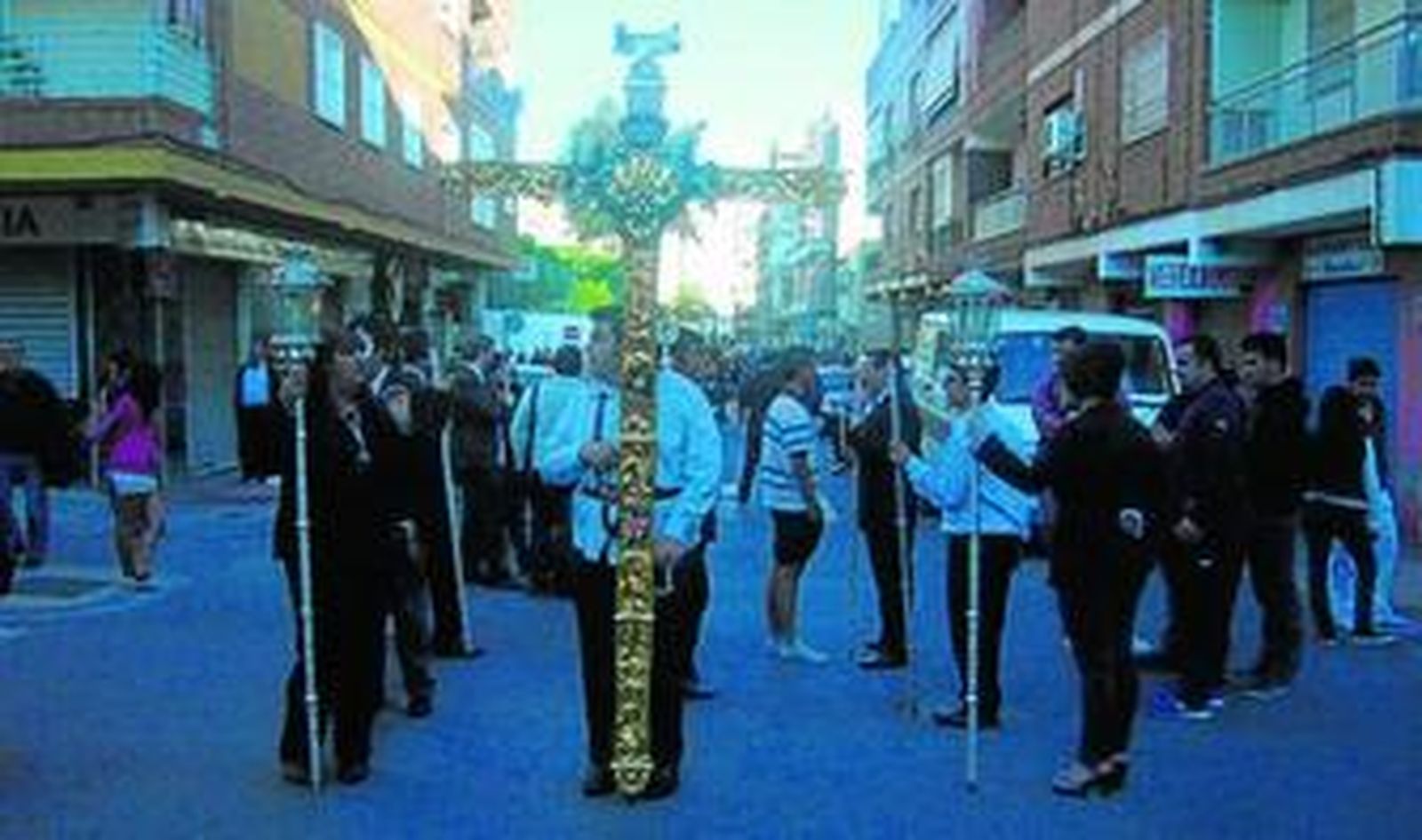 La Cruz de Los Ángeles inicia las fiestas del barrio de Caravaca