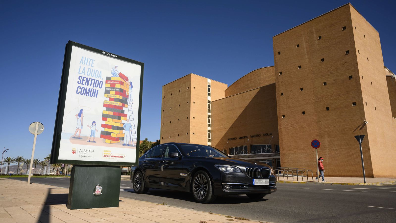 Una de los 'mupis' de la campaña.