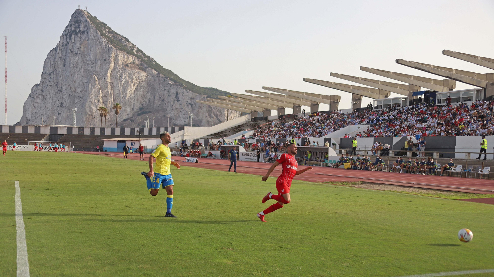 Las mejores fotos del Sevilla - Las Palmas en La Línea