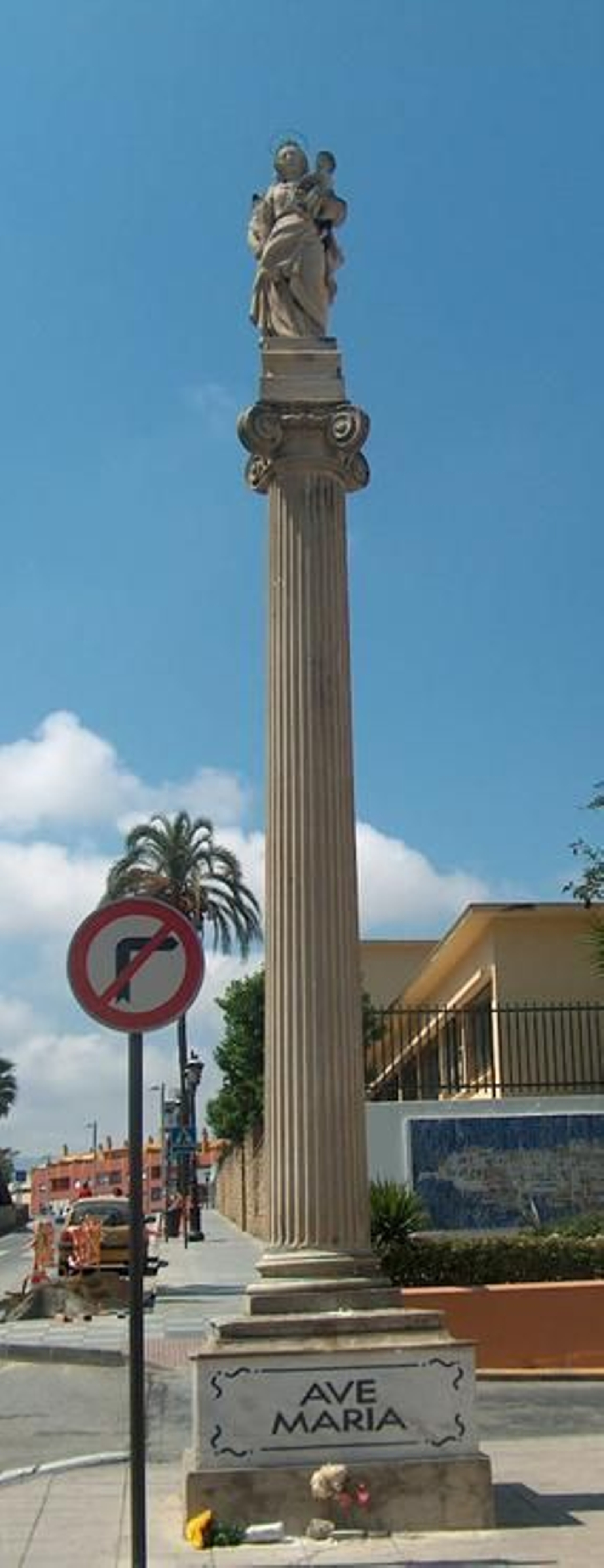 Nuestra Señora de La Palma, en la Avenida de Blas Infante. Nuestra Señora de La Palma, en la Avenida de Blas Infante.