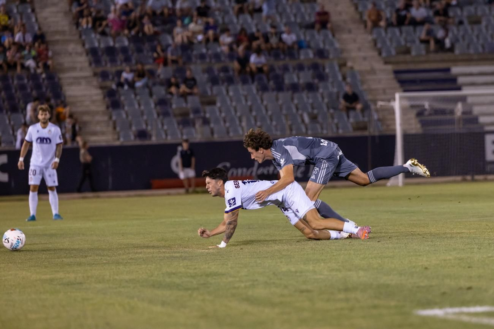 Las mejores imágenes del Real Jaén 3 - 2 Granada CF en el XLI Trofeo del Olivo