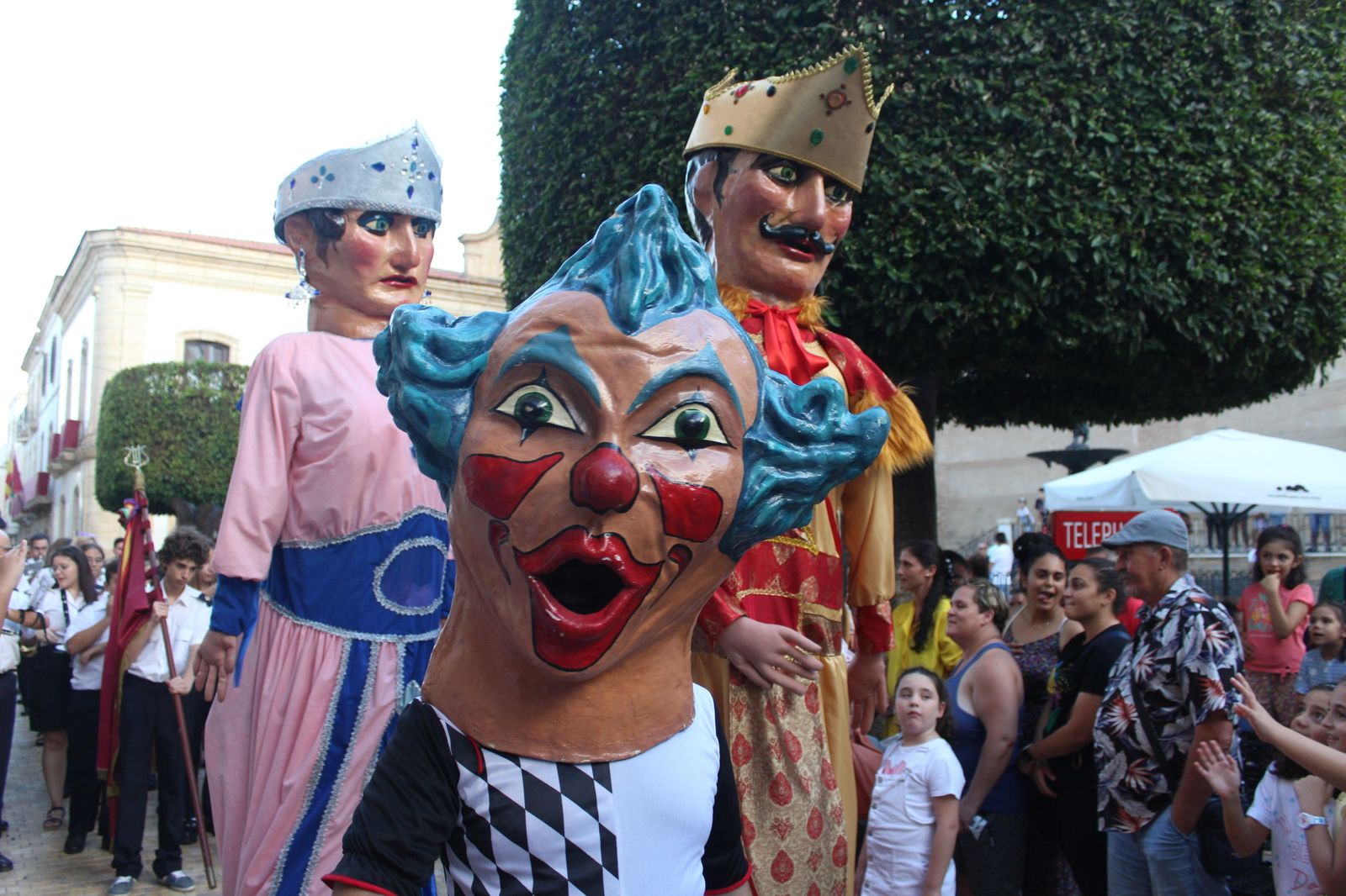 Los Gigantes y Cabezudos de Vera, en imágenes