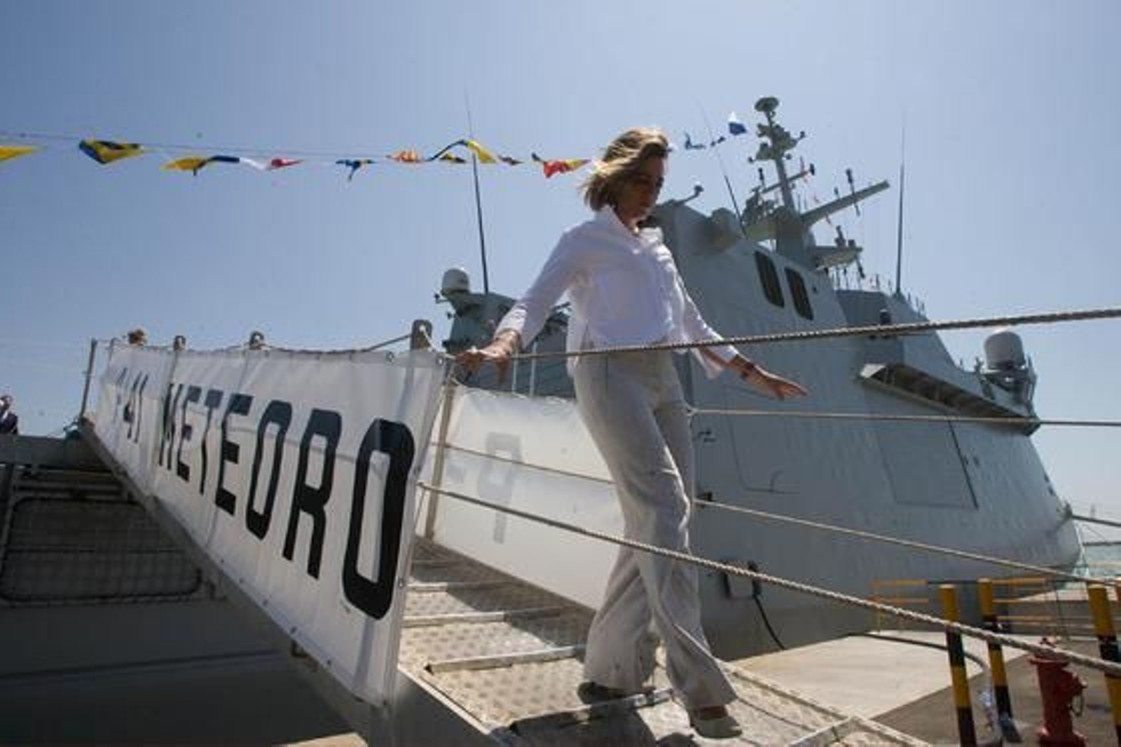 La ministra Chacón inaugura el muelle 4 de la base de Rota y preside la entrega del BAM ´Meteoro´

Foto: Borja Benjumeda
