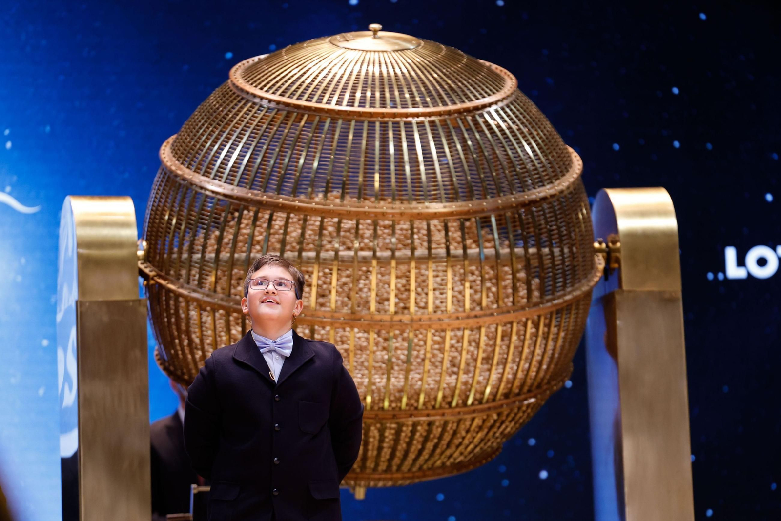 Las imágenes del comienzo del Sorteo Extraordinario de Navidad en el Teatro Real