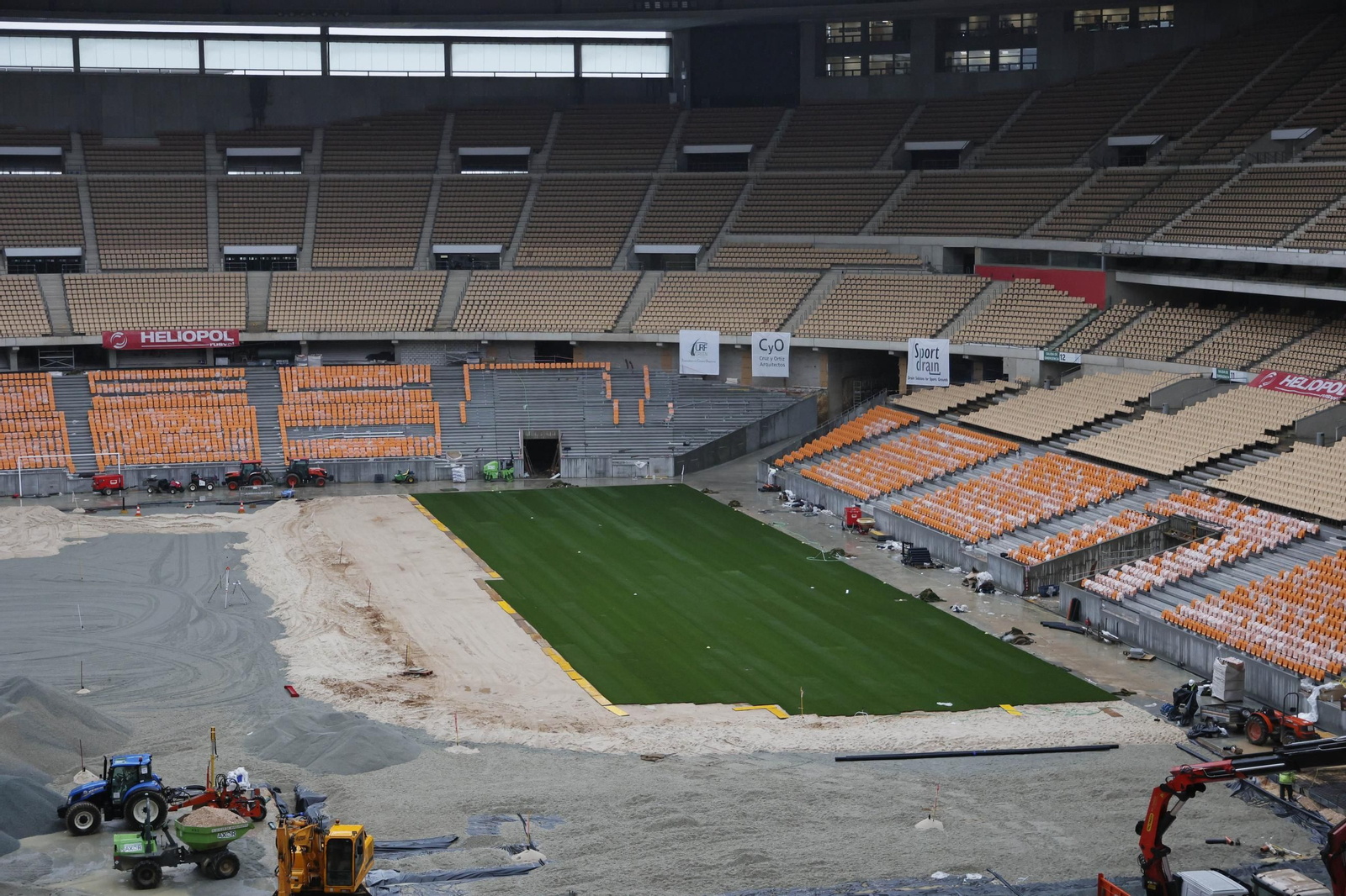Las imágenes del estado de las obras en el Estadio de la Cartuja a falta de tres semanas para la final