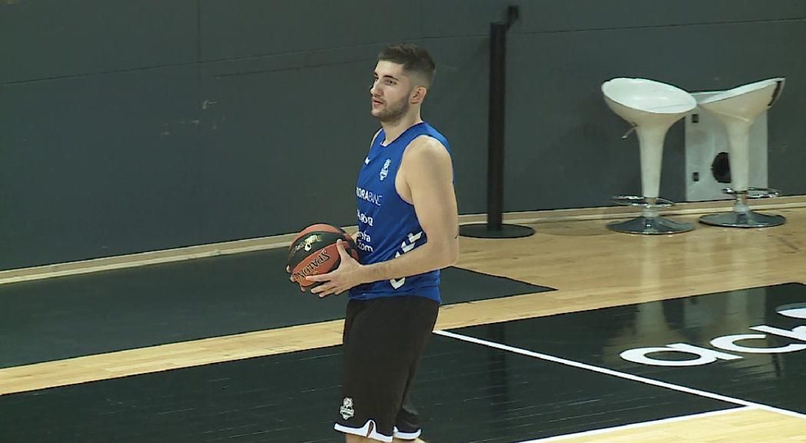 Aaron Guzmán, en un entrenamiento con el Andorra de ACB