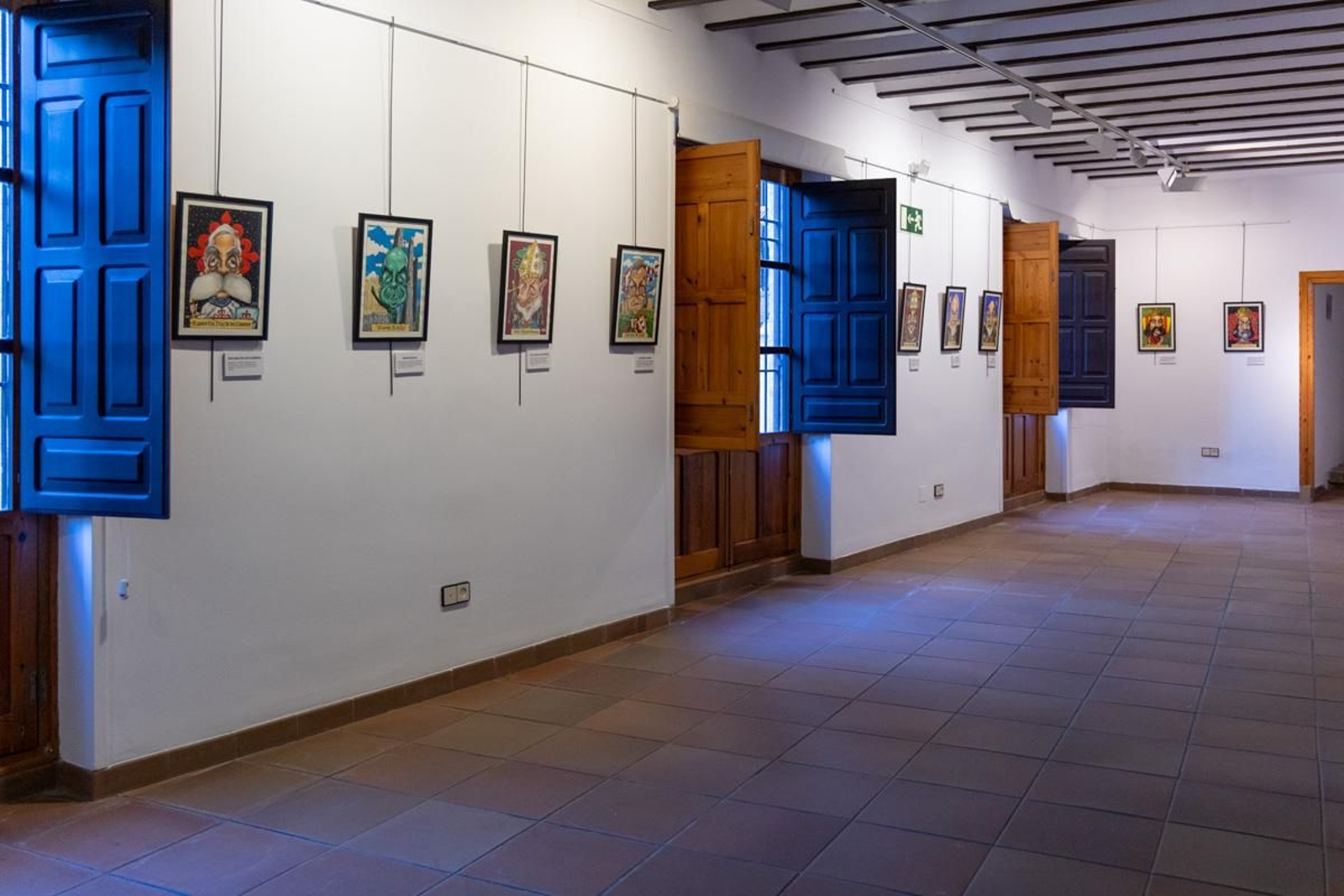 En imágenes: Juan Hervás retrata con caricaturas a destacados personajes de la Batalla de las Navas de Tolosa en esta exposición