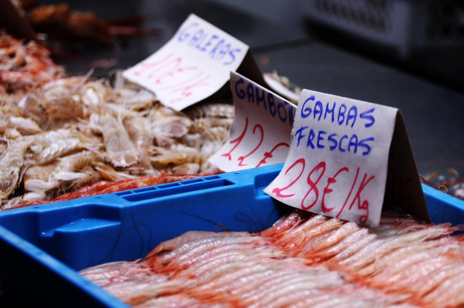 La gamba de Huelva, reina del mercado en los días previos a la Navidad
