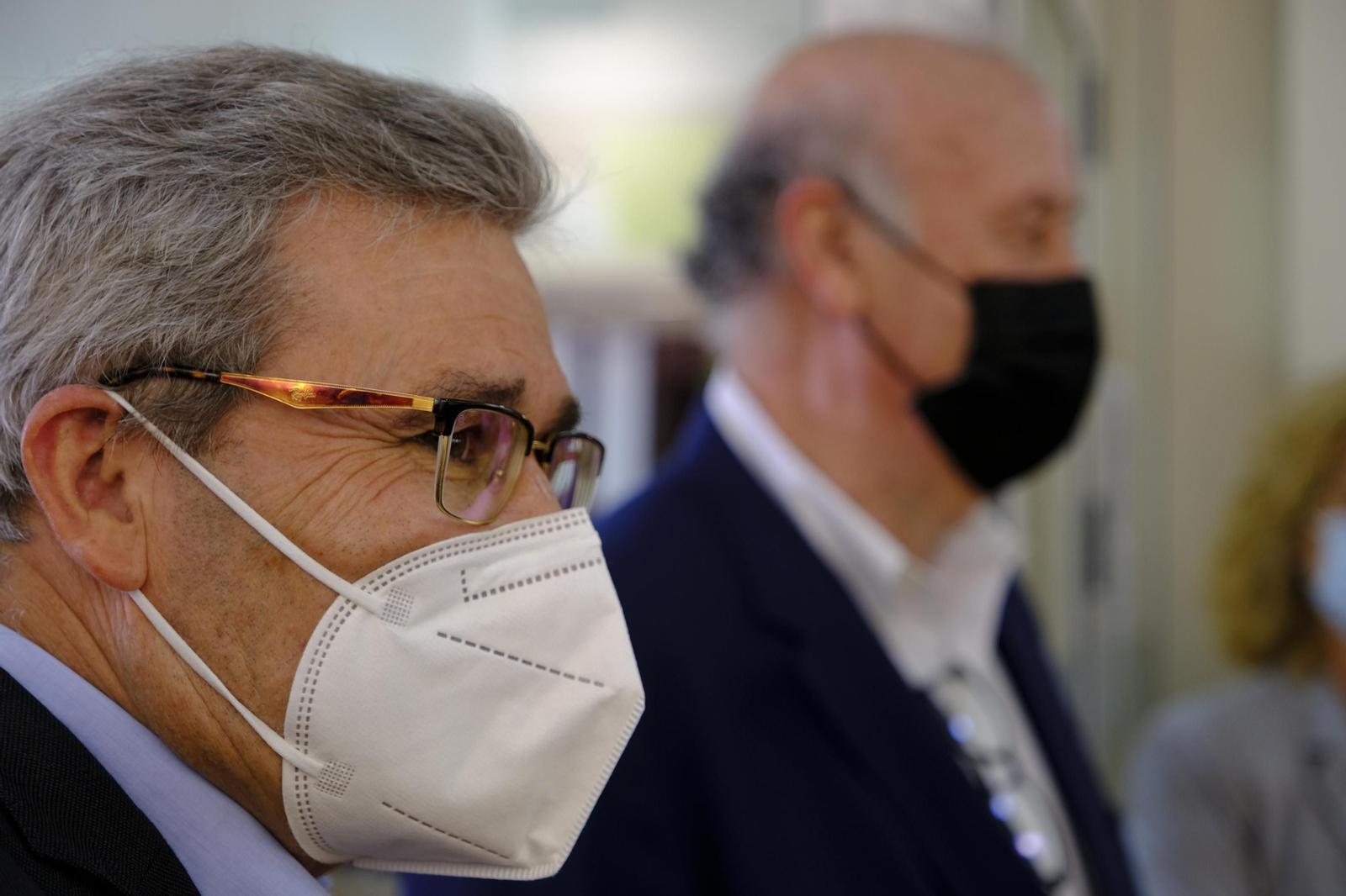 Fotogalería de la visita de Vicente del Bosque a Grupo Caparrós.