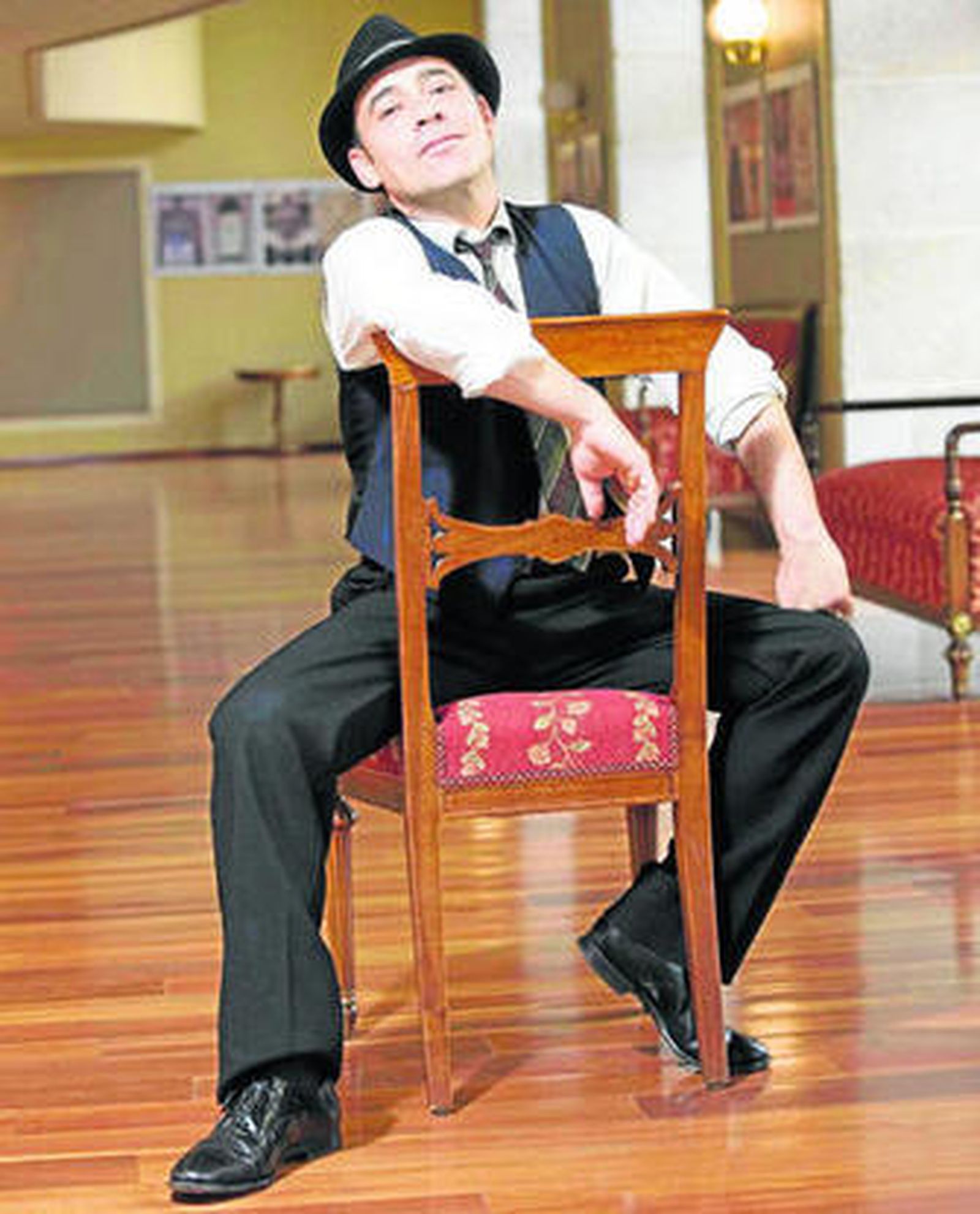 Zenet, con cierto aire de tango.