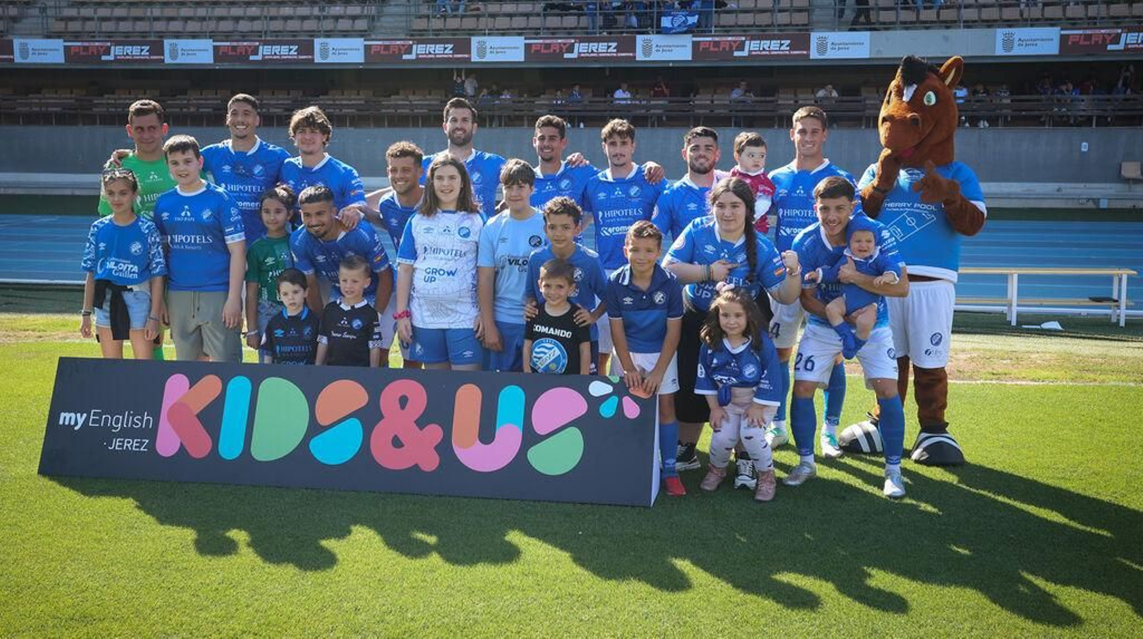 Los niños serán los grandes protagonistas del partido ante el Conil. Los niños serán los grandes protagonistas del partido ante el Conil.