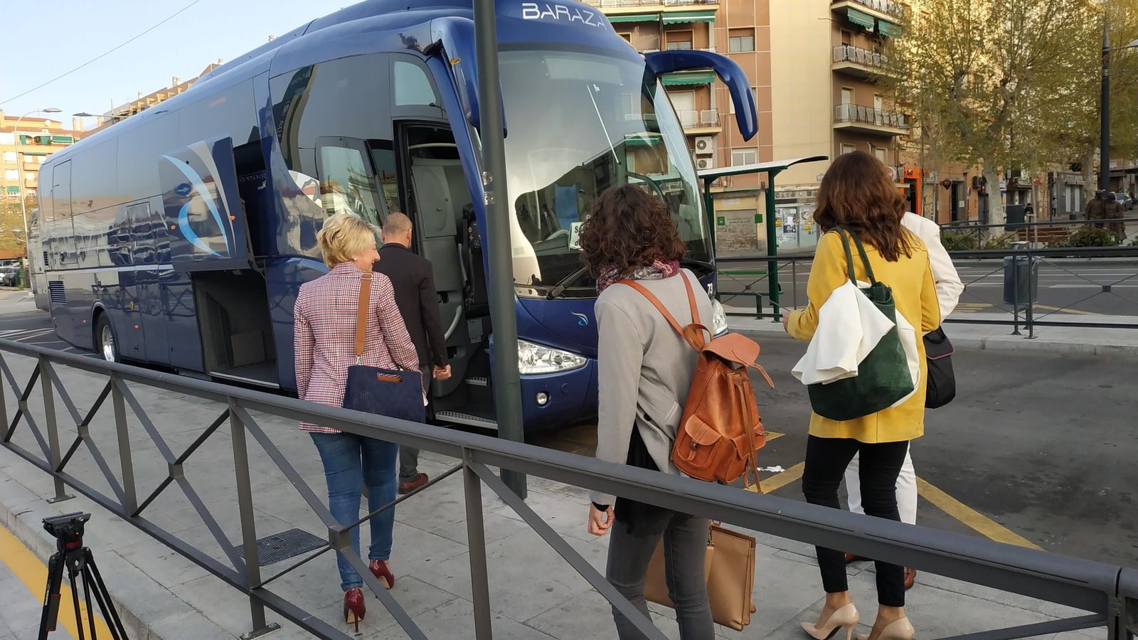 Nuevo trasbordo en Granada para dirigirse a Antequera.