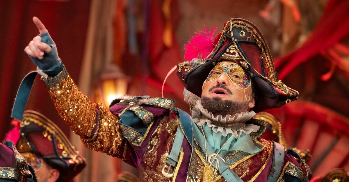 La Uchi, Macarty, Carlos el Legionario.... Jona recuerda a los personajes populares de Cádiz para criticar la pérdida de identidad