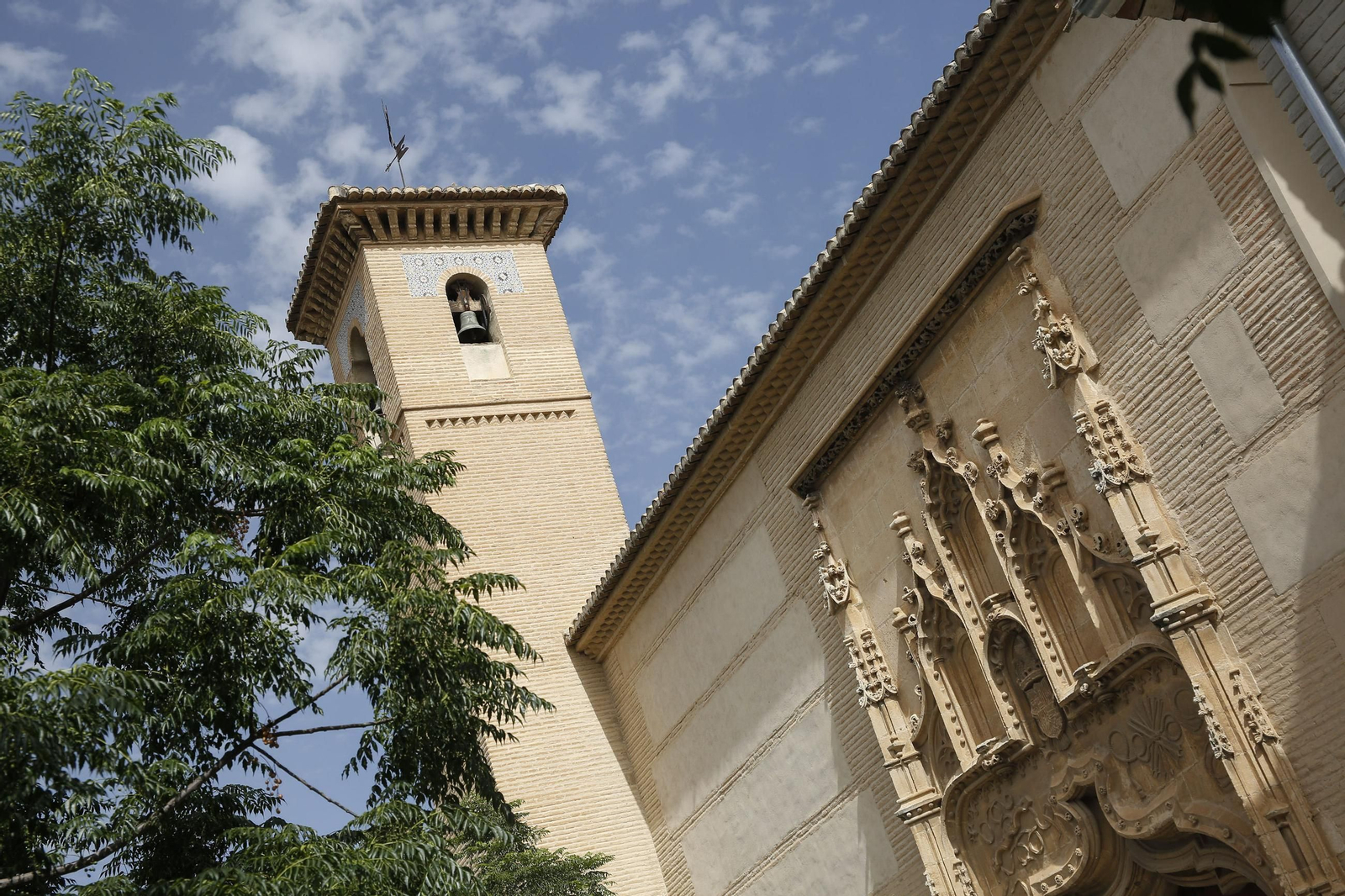 Fachada del Monasterio Santa Isabel la Real, en el Albaicín.