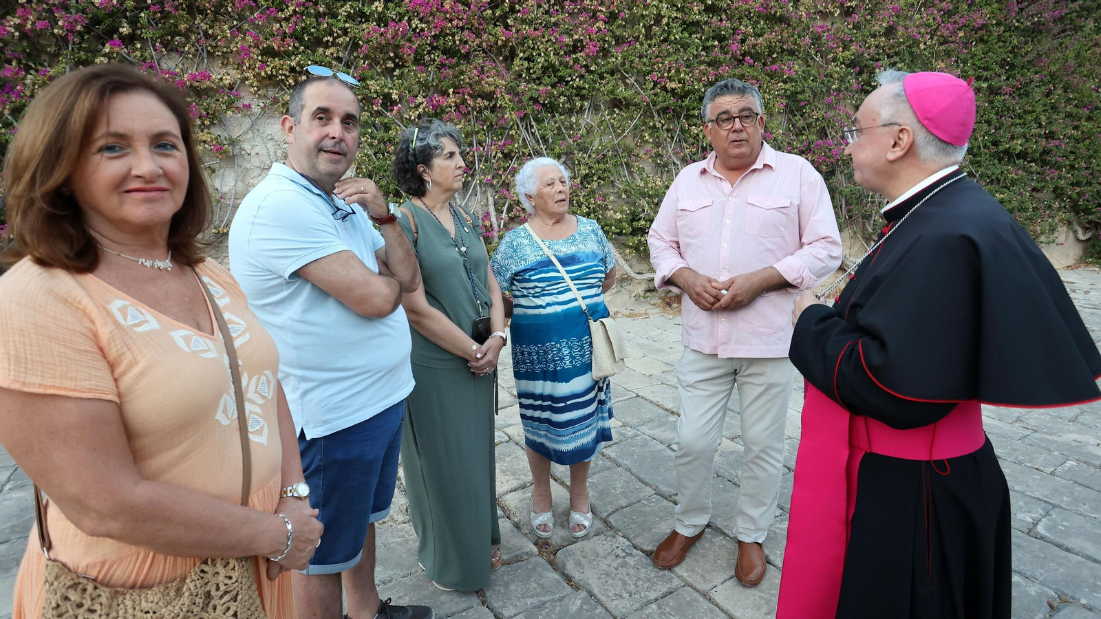 Imágenes de la misa de bienvenida a las hermanas Carmelitas en La Cartuja de Jerez
