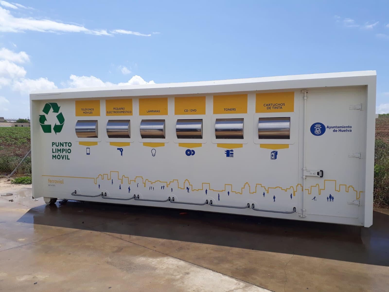 El 'Punto Limpio Móvil' de Huelva rotará sus ubicaciones hasta septiembre.